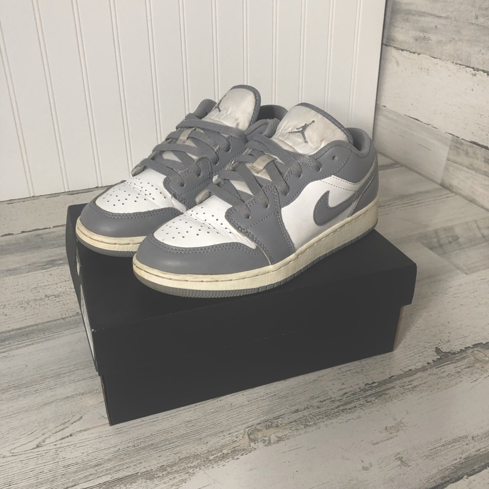 Air Jordan 1 Low GS Vintage Gray